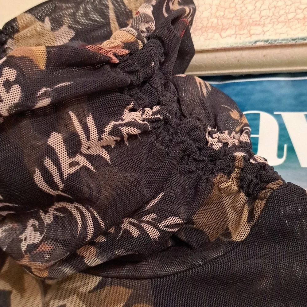 Etro Floral Nylon Stretch Turtleneck Made in Italy European sz48 US M - Picture 5 of 10